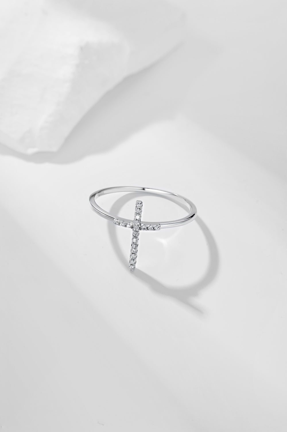 +CROSS RING