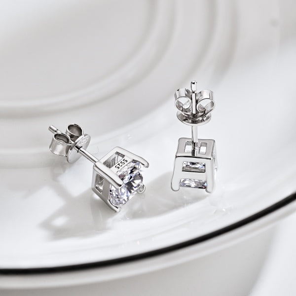 SOLITAIRE STUDS